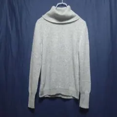 ✿ユニクロ✿グレー タートルネック セーター スリット入り　カシミヤ100％