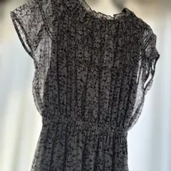 着丈120cm 小花柄ティアードワンピース　ウェスト切り替えゴム入り　透け感