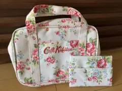 【美品】Cath Kidston(キャス キッドソン) バッグポーチのサムネイル