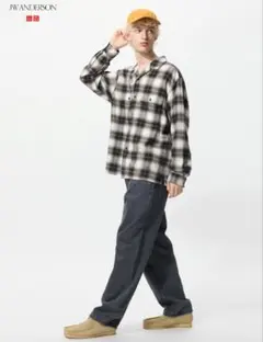 ユニクロ　jw アンダーソン　黒　灰色　ストレートジーンズ　w30　先染め後染め