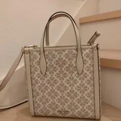 kate spade 花柄ホワイトショルダーバッグ
