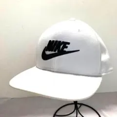 美品　NIKE ナイキ キャップ ホワイト　帽子　DRI-FIT M/L