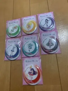 セブンイレブン　セーラームーン　缶バッチ