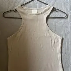 ︎【値下げ不可】 H&M アメスリタンクトップ レディースのサムネイル