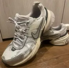 ナイキ　V2K RUN サイズ26.5センチ