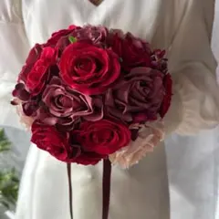 赤バラ×くすみピンクラウンドブーケ☆ブートニア