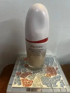 SHISEIDO REVITALESSENCE SKIN GLOW 220