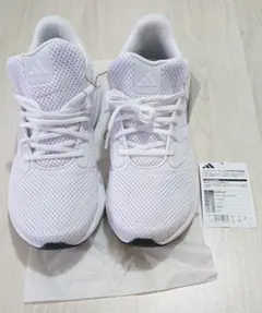 アディダス スポーツシューズ ホワイト スニーカー フットウェア ランニング