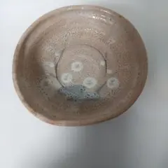 ピンク系模様入り浅いボウル