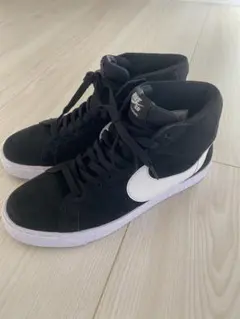 Nike ブラック/ホワイト ハイカットスニーカー
