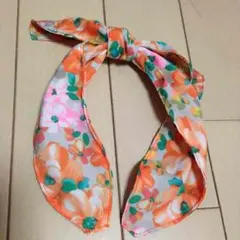 カチューシャ 花柄のサムネイル
