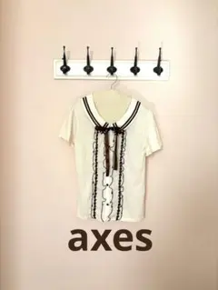 リボン付き半袖シャツ