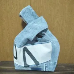 Item thumbnail for item 01578fb5-d48e-44a8-a40c-fc17cde4f833