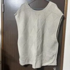 値下げ‼️niko and ケーブル編みベスト新品未使用