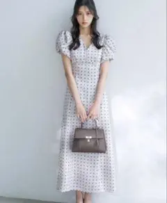 SNIDEL ワンピース　半袖　ドット　ギャザーパフスリーブのサムネイル