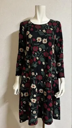 ホコモモラ花柄長袖Aラインワンピース、スリップワンピース付き