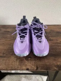 adidas　バスケットボール　シューズ　バッシュ　新品 23.5 パープル 紫のサムネイル