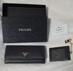PRADA プラダ　ブラック レザー 財布