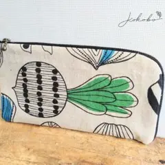 【在庫限り】ハンドメイド 　L字型マルチポーチ　ベジタブル