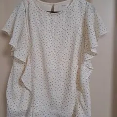 GLACIER アイボリードットフリル袖トップス