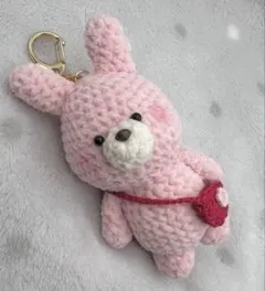 【キーホルダー】（No.027）やわふわ うさぎちゃん　あみぐるみ
