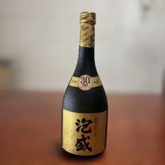 本場泡盛「久米島の久米仙」純米製。グリーンボトル。古酒 - メルカリ