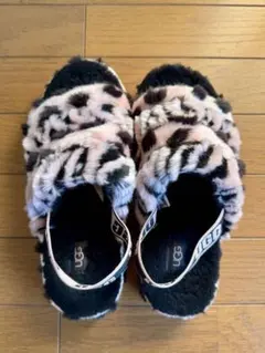 【最終価格】UGG ヒョウ柄 ファーサンダル