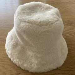 エコファー　バケットハット　アイボリー帽子防寒暖かふわふわ秋冬