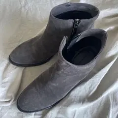 ファビオルスコーニ　グレー スエード ショートブーツ ファスナー付き