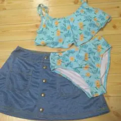 花柄水着とデニムスカートセット