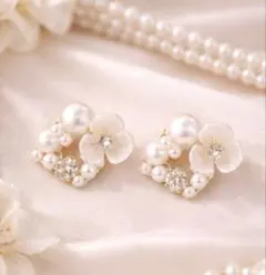 L'eclat ✳︎花とパールのひし形ピアス no.11