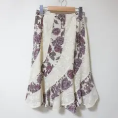レストローズ　花柄フレアスカート　レース地　M　■　D083
