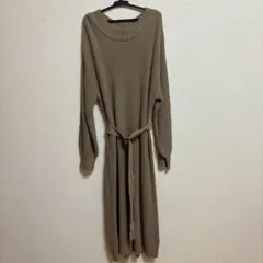 ニットワンピースのサムネイル
