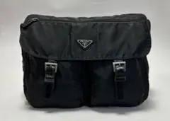 プラダ　三角ロゴ　ナイロンブラックメッセンジャーバッグ