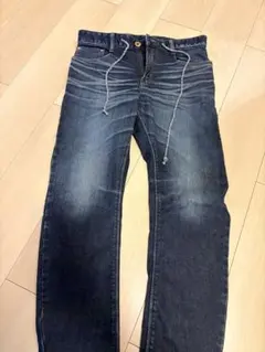 ダークブルーストレートレッグデニム