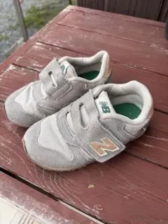 New Balance キッズスニーカー グレー