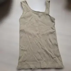 ベージュ 変型タンクトップのサムネイル