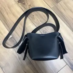 Acne Studios ムスビ　マイクロトートバッグ　ショルダーバッグのサムネイル