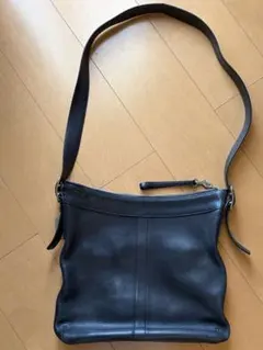 コーチ ブラックレザー ショルダーバッグ