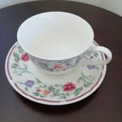 NARUMI 花柄 ティーカップとソーサー