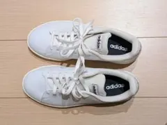 adidas ホワイト スニーカー