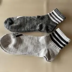 adidas グレー/ブラック ストライプ ソックス 2足セット