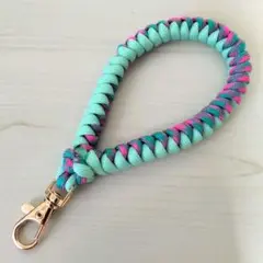 パラコード　ハンドストラップ　スマホストラップ　C1