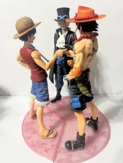 ワンピース 夢の一枚 兄弟盃 ルフィ& &エース&サボ フィギュア3体セット