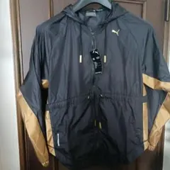 PUMA ウィンドブレーカー ブラック/ゴールド