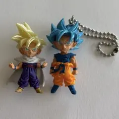 ドラゴンボールキーホルダー 超サイヤ人孫悟飯、超サイヤ人ゴッド孫悟空 2体セット