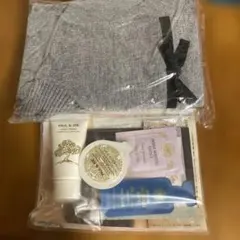 PAUL & JOE サンプルセット 美容液 ファンデーションのサムネイル