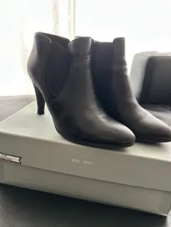 ROCKPORT 黒 レザー ブーティ 高ヒール