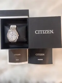 CITIZEN Eco-Drive 電波時計 シルバー