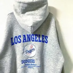 【別注】 MLB ドジャース ロゴ刺繍バックデザイン裏起毛フーディーパーカー